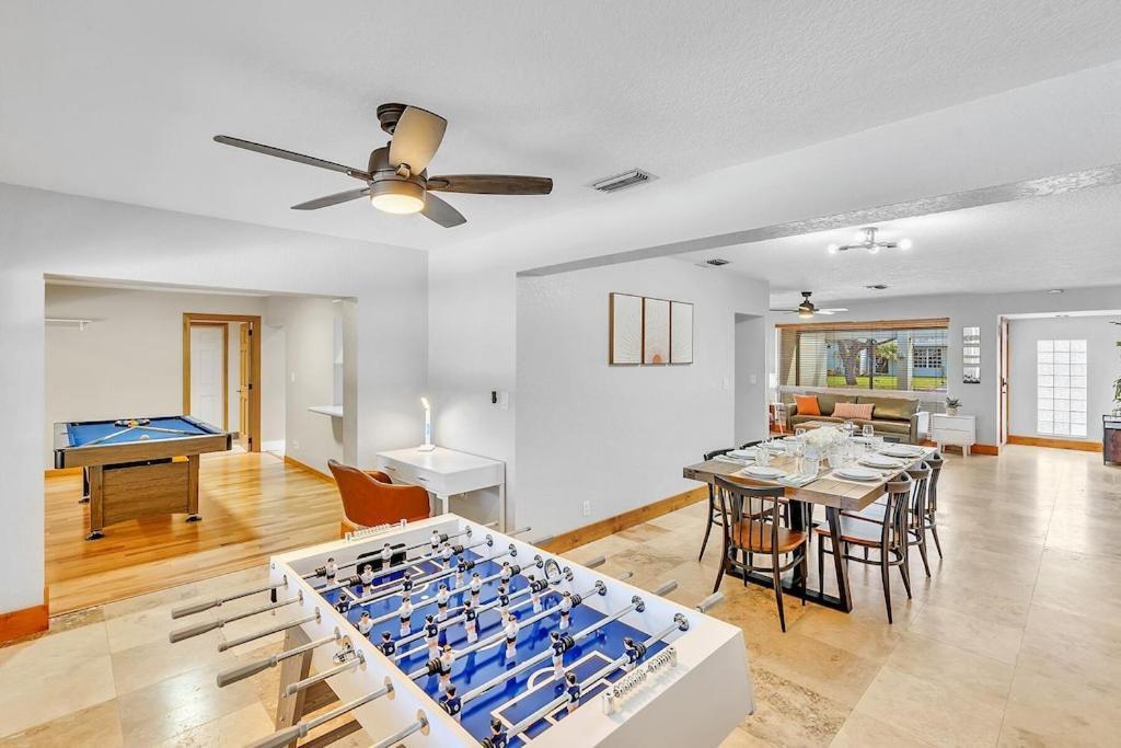 Pool Heat I Firepit And Bbq I 75"Tv I Foosball I 581Mbps Cooper City Exterior photo