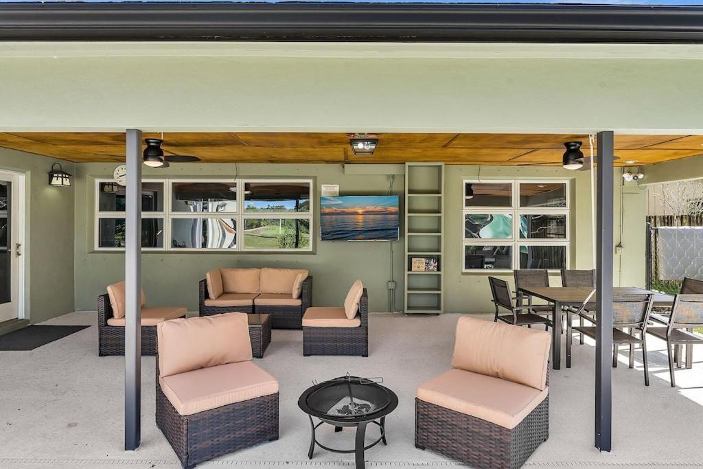 Pool Heat I Firepit And Bbq I 75"Tv I Foosball I 581Mbps Cooper City Exterior photo